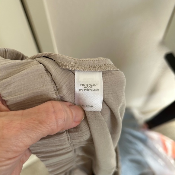 J. Jill Pure Jill Sand Washed Cropped Wide-legged pants size Medium - Picture 5 of 5